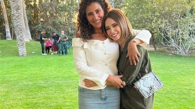 إيمي الجندي وحنان مطاوع