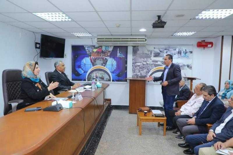 نائب محافظ دمياط تعقد اجتماعًا لمتابعة مستجدات العمل بالمبادرة الرئاسية بداية جديدة لبناء الانسان