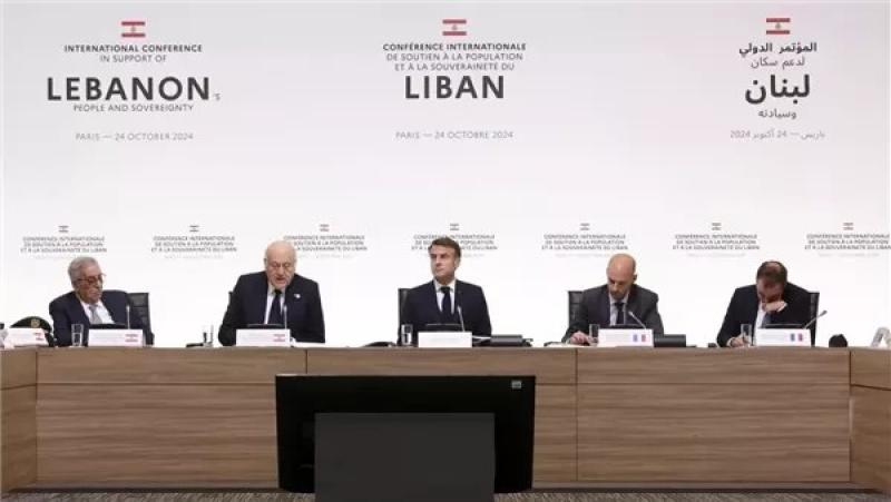 مؤتمر باريس يتعهد بمليار دولار للبنان