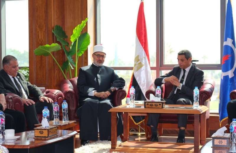 الاحتفال بالعيد القومي لمحافظة السويس بحضور وزير الأوقاف والمحافظ