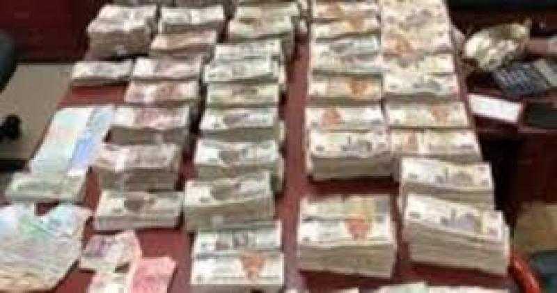 عصابة حمادة وتوتو .. ضبط تاجر مخدرات وزوجته بتهمة غسل 65 مليون جنيه بالدقهلية