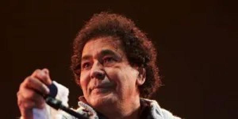 محمد منير: سعيد بمشاركتي في احتفالية نصر أكتوبر أمام الرئيس السيسي