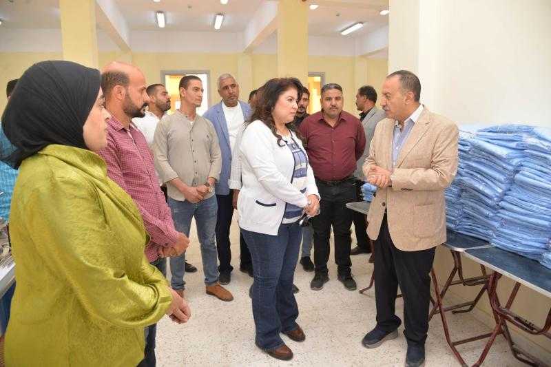 محافظ أسيوط يشهد تشغيل مشغل الخياطة والتطريز بالمجمع الصناعي الحرفي بالشامية