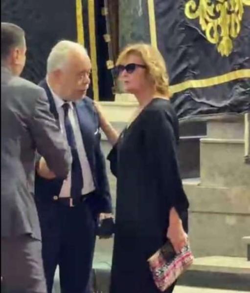 يسرا وأشرف ذكي بعزاء حسن يوسف