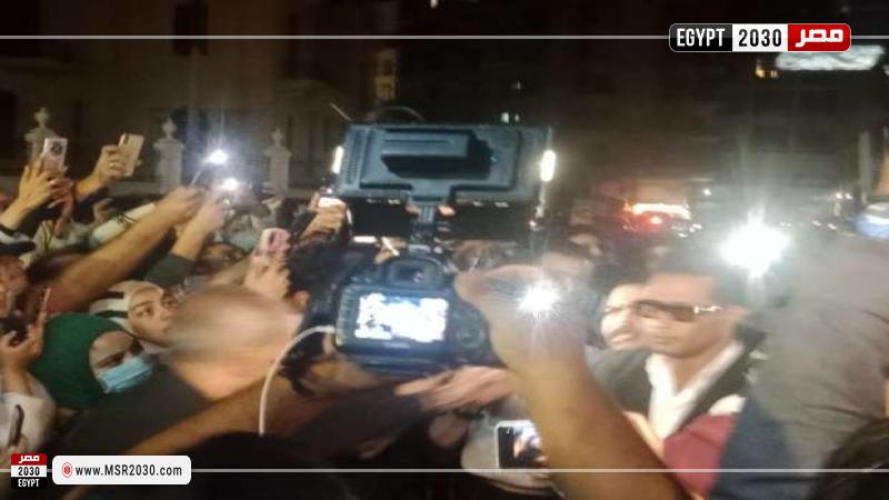 محمد رمضان بعزاء مصطفى فهمي