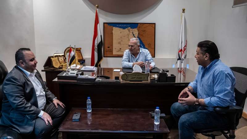 رئيس حزب المصريين الأحرار يناقش آخر أعمال اللجنة الدستورية