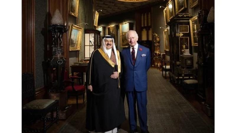 الملك تشارلز يمنح العاهل البحريني وسامًا مهمًا