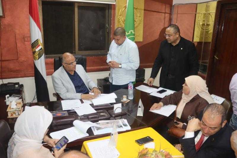 محافظ القليوبية يواصل لقاءاته الأسبوعية بالمواطنين بمدينه قليوب