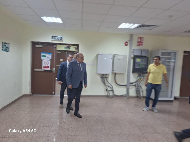 وزير الكهرباء في زيارة مفاجئة لمحطة توليد كهرباء السويس البخارية