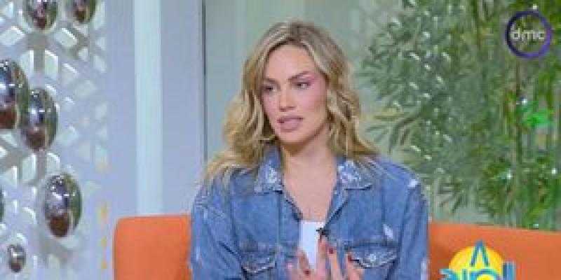 المطربة عبيدة أمير: غنيت مع أنغام وعمري 6 سنوات