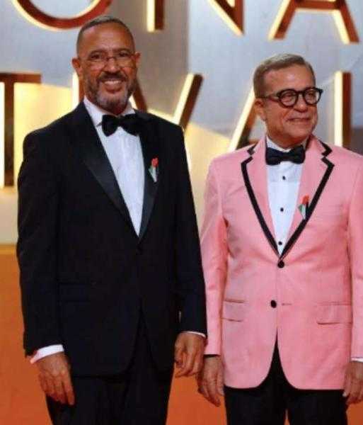 شريف منير وأشرف عبدالباقي يرتديان علم فلسطين في افتتاح مهرجان القاهرة السينمائي