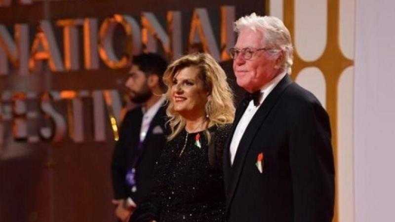 حسين فهمي يدعم القضية الفلسطينية في افتتاح مهرجان القاهرة السينمائي