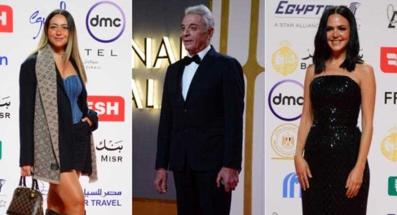 نجوم مسلسل ”موعد مع الماضي” يتألقون على السجادة الحمراء بمهرجان القاهرة السينمائي