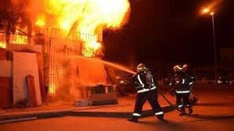 شرر  فرن بلدي يشعل حريقا هائلا يلتهم 4 منازل في سوهاج