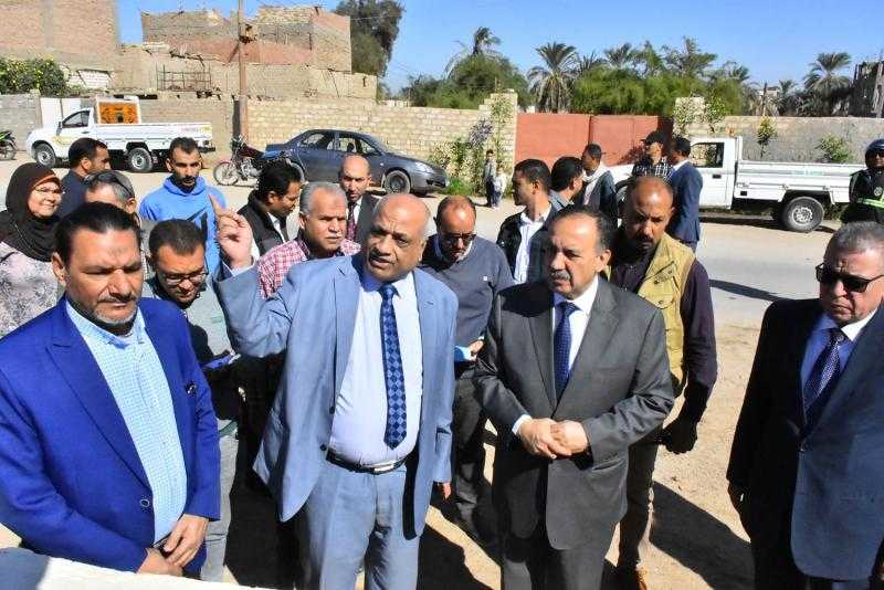 محافظ أسيوط يضع حجر الأساس لإنشاء مدرسة عمر بن الخطاب للتعليم الأساسي بقرية الزاوية