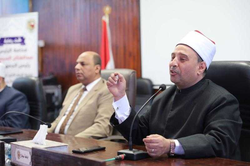 الأزهر يختتم فعاليات الأسبوع الثالث للدعوة في سوهاج بمحاضرة عن دور الشباب في بناء النفس والكون
