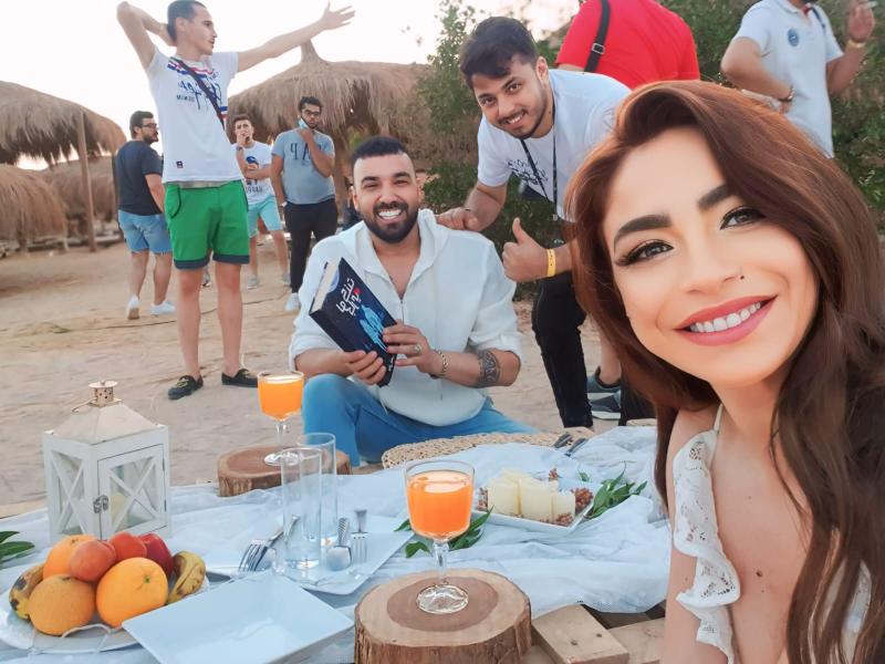 دوللي شاهين 