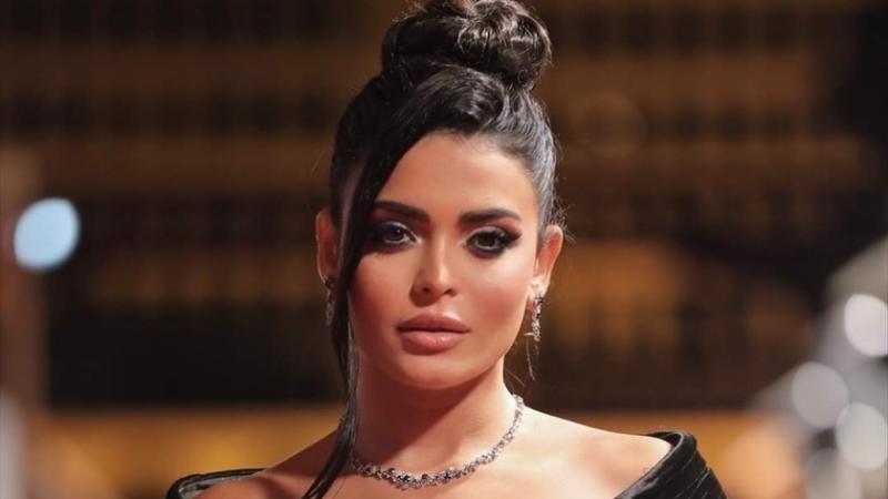 أسماء جلال 
