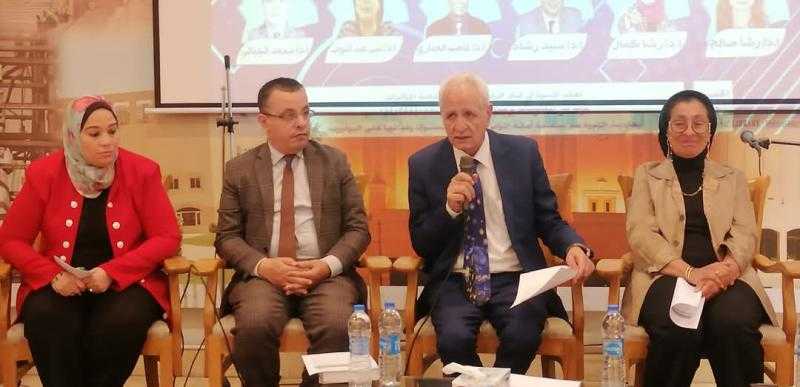 ندوة الترجمة بين الخبراء وشباب المترجمين بقاعة المجلس بالمجلس الأعلى للثقافة