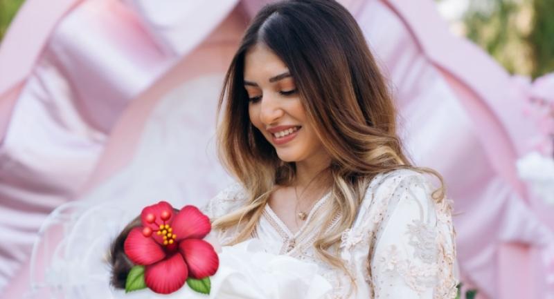 ميار الغيطي وطفلتها