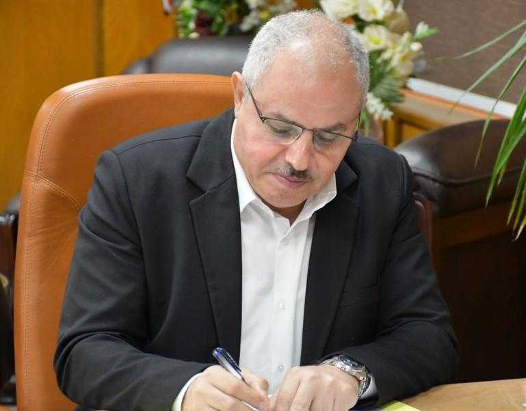 جامعة قناة السويس تنظم ندوة توعوية حول التغيرات المناخية وجهود الدولة في تحقيق أمن الطاقة