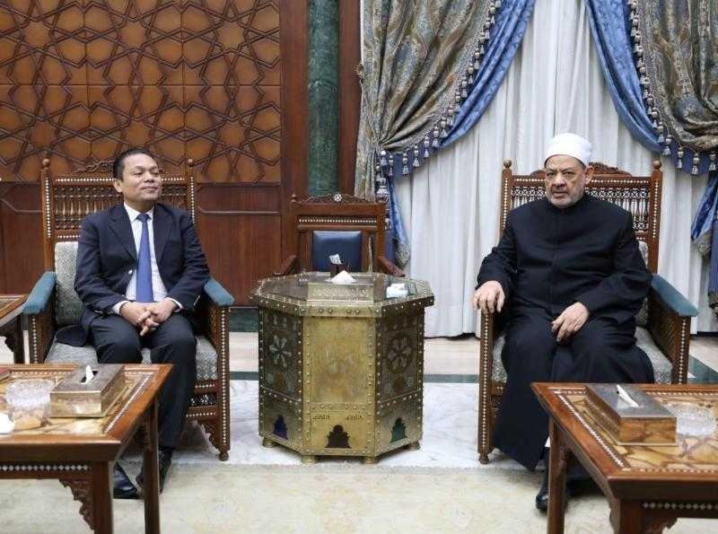 شيخ الأزهر يستقبل السفير الماليزي لمتابعة تنفيذ بروتوكولات التعاون