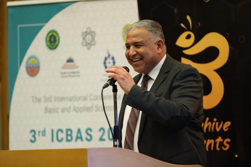 الدكتور محمد فكري خضر