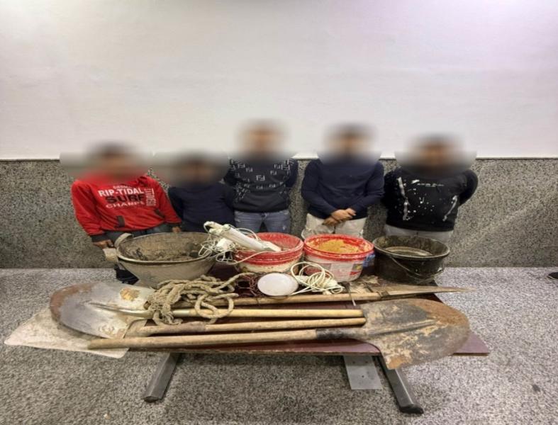 المتهمين بالتنقيب عن الآثار