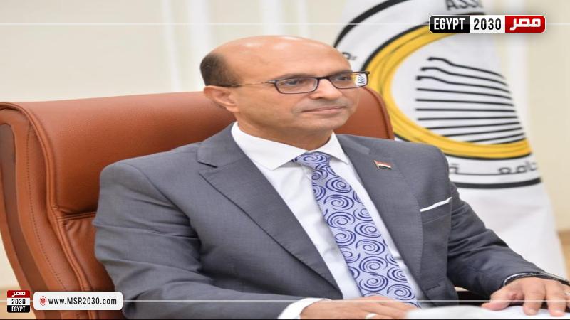 رئيس جامعة أسيوط