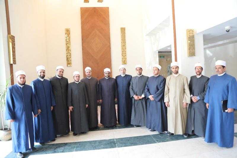 ”البحوث الإسلامية” يوجه قافلتين دعويتين إلى محافظة شمال سيناء والواحات البحرية بمحافظة الجيزة