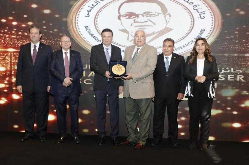 وزير الزراعة يشارك في تسليم الفائزين بجوائز جامعة الدلتا في مجال الزراعة والأمن الغذائي والعلوم الطبية والهندسية والطاقة والمياة