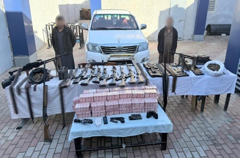 ضبط تشكيل عصابى شديد الخطورة من متجرى المواد المخدرة والأسلحة بمطروح