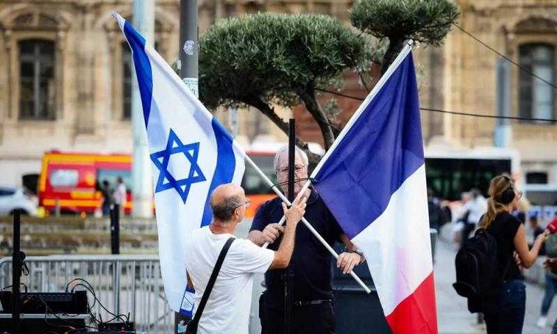 فرنسا تحذر إسرائيل من خطر انهيار اتفاق وقف النار