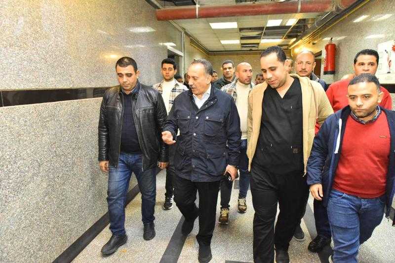 محافظ أسيوط يطمئن على تقديم الخدمات الطبية بشكل لائق للمرضى بمستشفى الإيمان العام