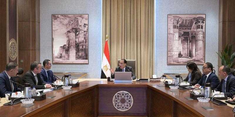 رئيس الوزراء يلتقي رئيس مجلس إدارة شركة ”انكا” العالمية لبحث فرص التعاون المشترك