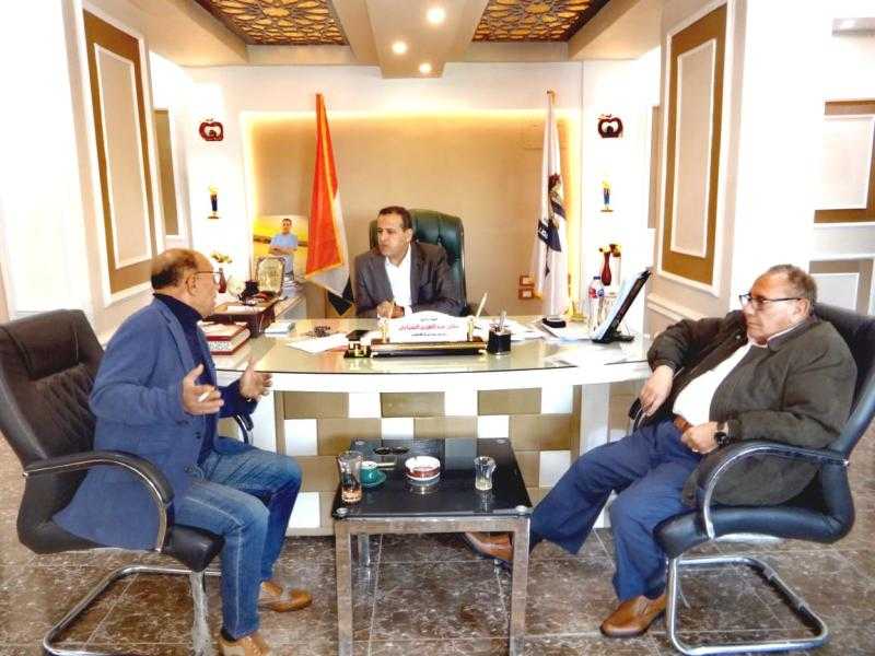 رئيس مدينة الأقصر يناقش الاستعدادات النهائية للاحتفال بالعيد القومي للمحافظة