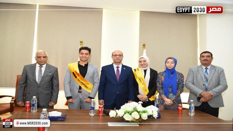 رئيس جامعة أسيوط 