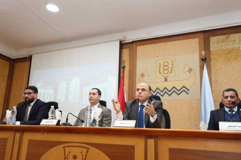 محافظ كفرالشيخ يعلن نتيجة القرعة العلنية لترخيص 20 سيارات أجرة لنقل الركاب بقلين