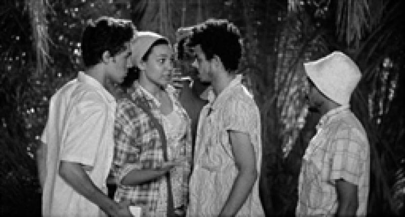 فيلم شرق 12