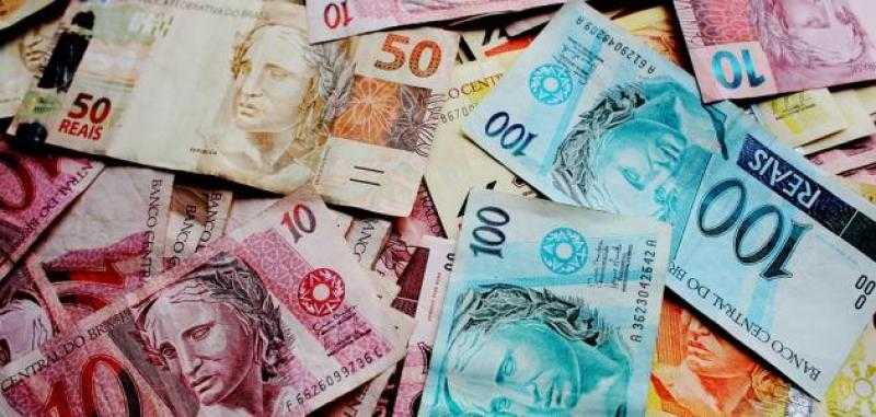 أفضل سعر للدولار الأمريكي مقابل الريال البرازيلي على الشرق للأعمال
