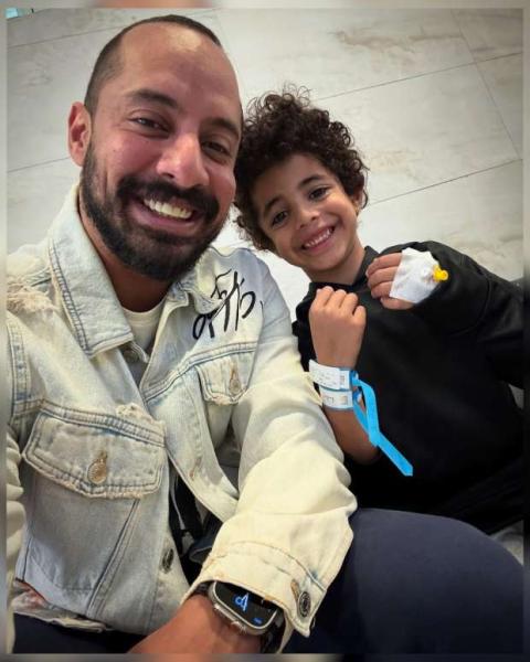 عمرو وهبة ونجله