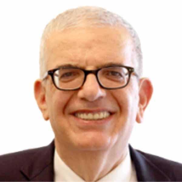 أستاذ العلاقات الدولية: إعادة افتتاح الكاتدرائية نوتردام إنجاز تاريخي