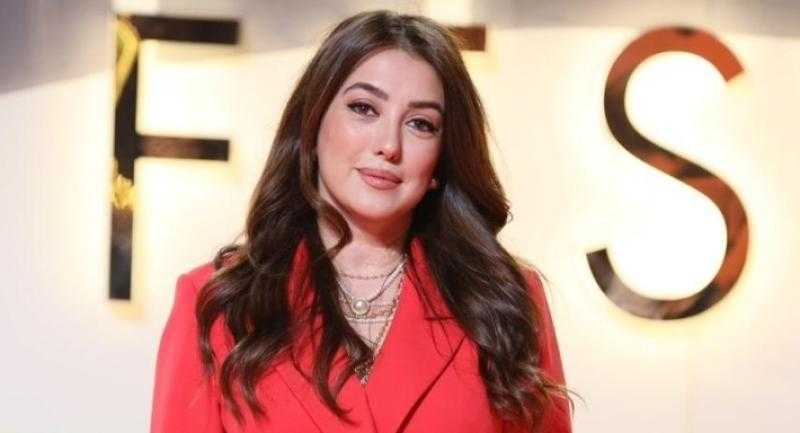 كندة علوش تثير الجدل بعد حذفها لصورة إعلان شفائها من السرطان