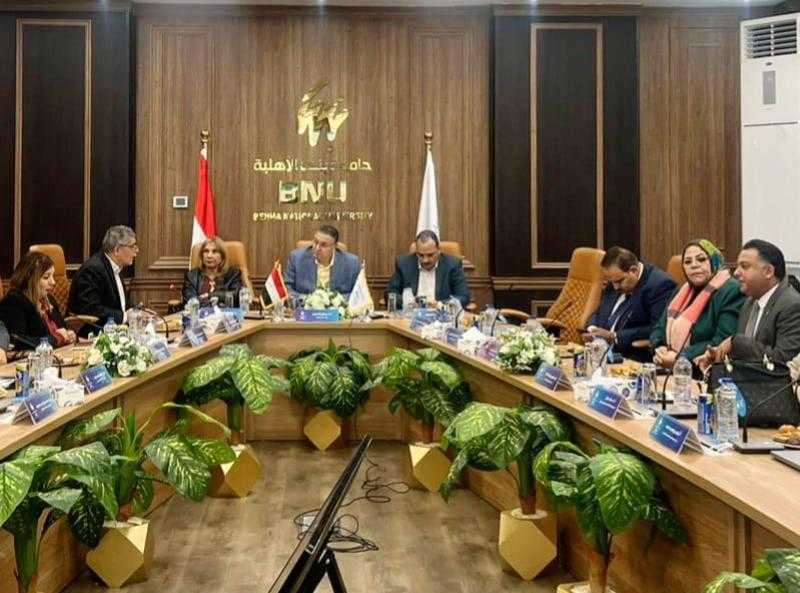 السعيد يترأس جلسة حوارية لمناقشة رؤية ورسالة جامعة بنها الأهلية