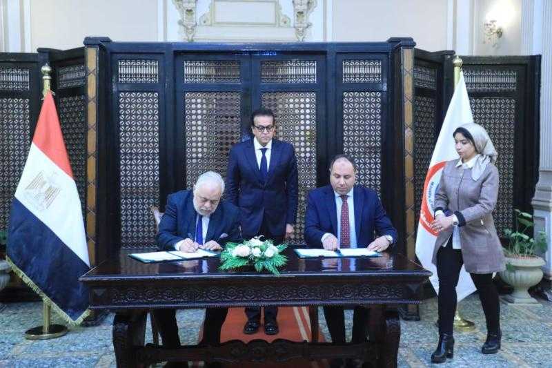 وزير الصحة يشهد توقيع بروتوكول تعاون لتقديم الخدمات الطبية لأعضاء 4 نقابات مهنية