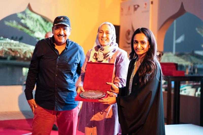 تكريم وكيل كلية علوم الرياضة للبنات بجامعة حلوان بالبطولة العربية للشراع الأولى للاناث