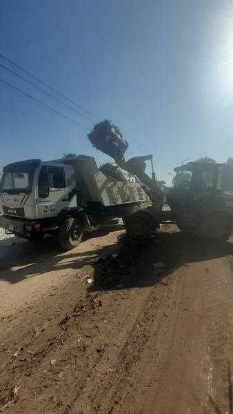 محافظ أسيوط يؤكد على استمرار تطهير ورفع نواتج الترع والمصارف بمركز البدارى