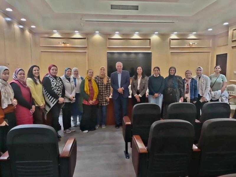 ندوة توعوية بكلية الصيدلة بجامعة عين شمس عن مخاطر المخدرات وفوائدها الطبية