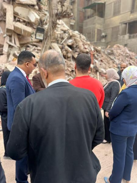 النيابة الإدارية تعاين موقع انهيار عقار الوايلي المنهار