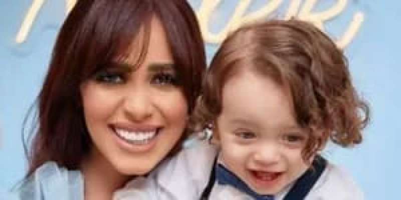 رنا سماحة ونجلها